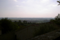 mit phantastischem Blick ins Land