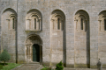 Die alte romanische Kirche wurde Stein für Stein umgesetzt